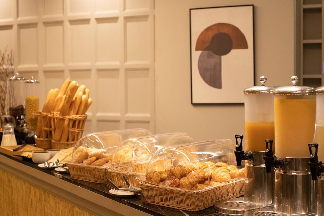 Gray Boutique Hotel Casablanca Exteriér fotografie A breakfast buffet at a hotel